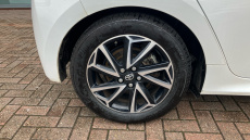 Toyota Yaris 1.5 Hybrid Design 5dr CVT Hybrid Hatchback